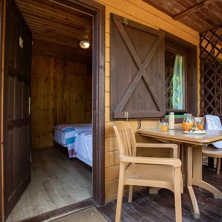 Taiga Bassegoda Park Campsite 5*